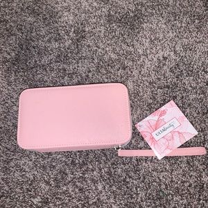 Women’s makeup bag